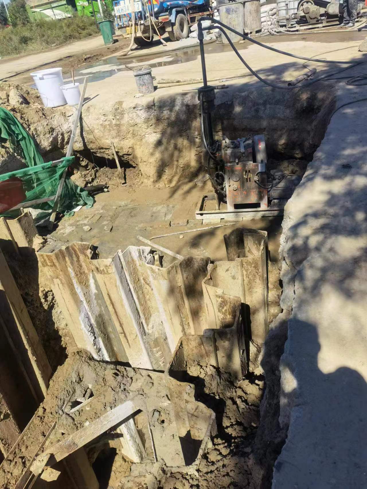 佛坪基坑隧道止水帷幕桩底钻孔高压注浆